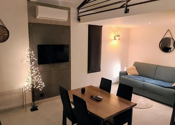 La Casa Beau Site